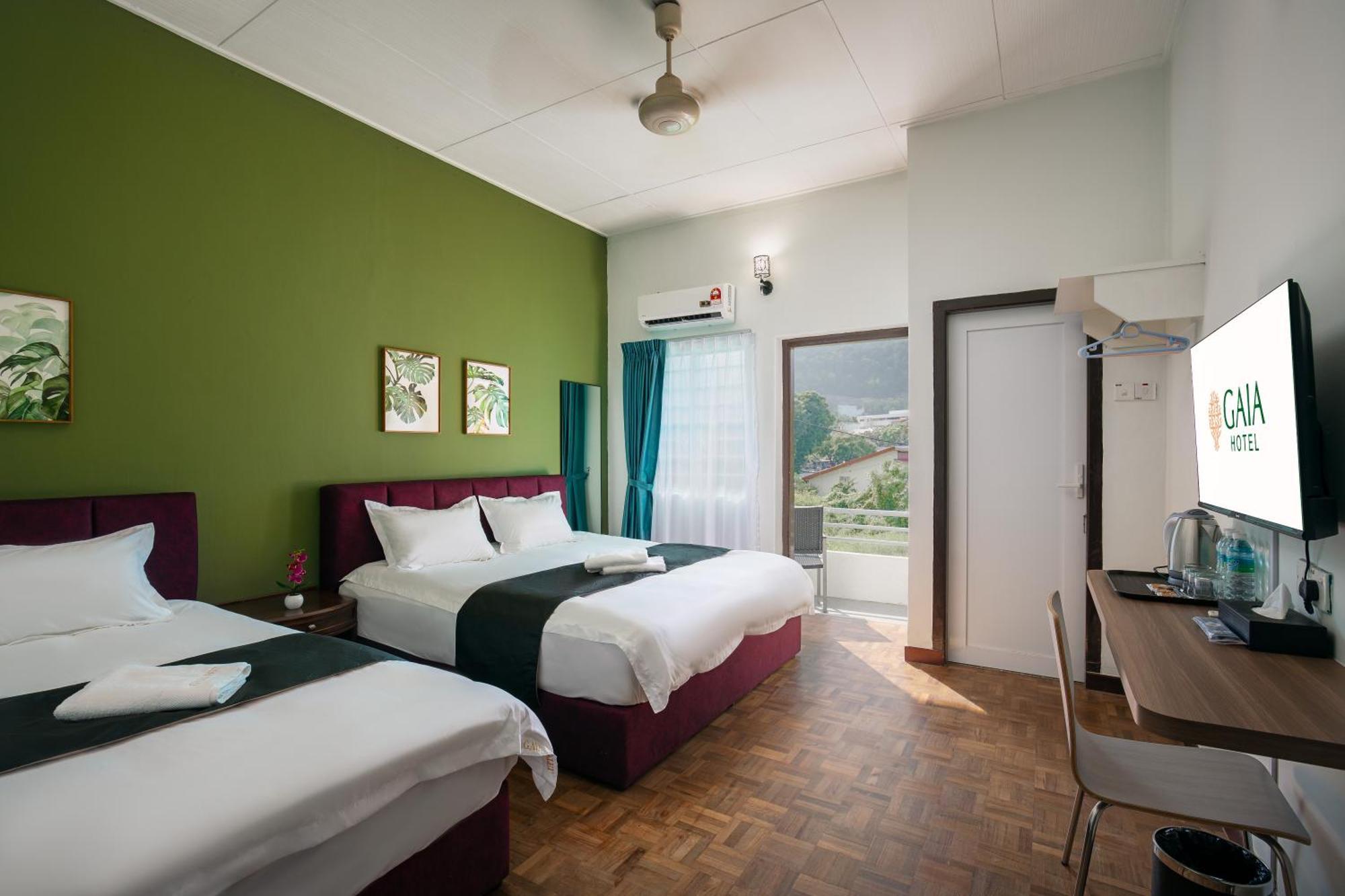 Gaia Hotel Танджунг-Бунга Экстерьер фото